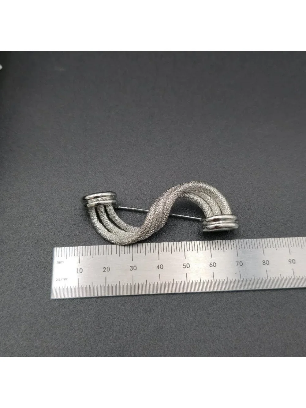 Vintage Silver Mesh Swirl Brooch - Textured Abstract Wave Pin Brooch B1438